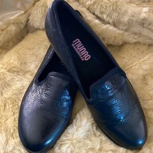 Munro Black Leather Loafers Size 6